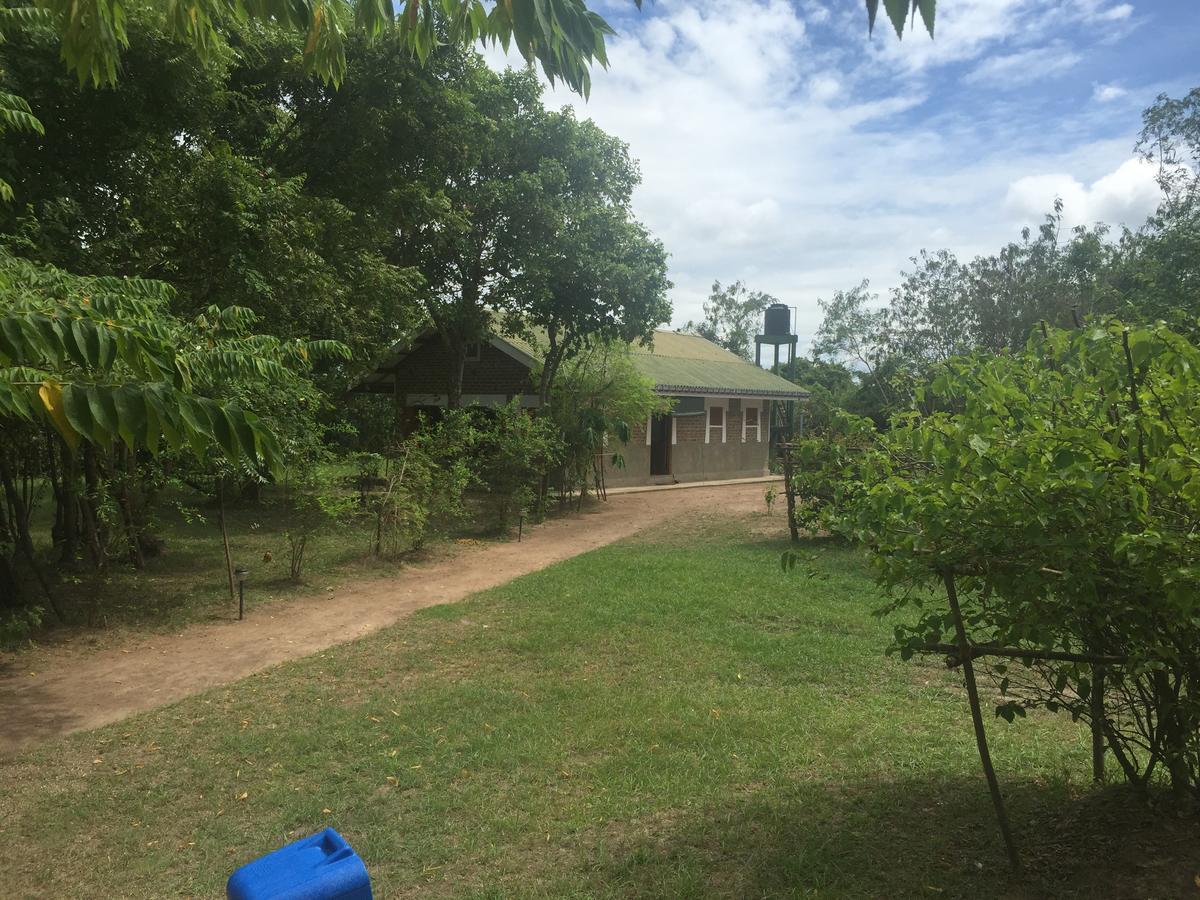 פוטאלם Captain'S Bird Safari Lodge מראה חיצוני תמונה