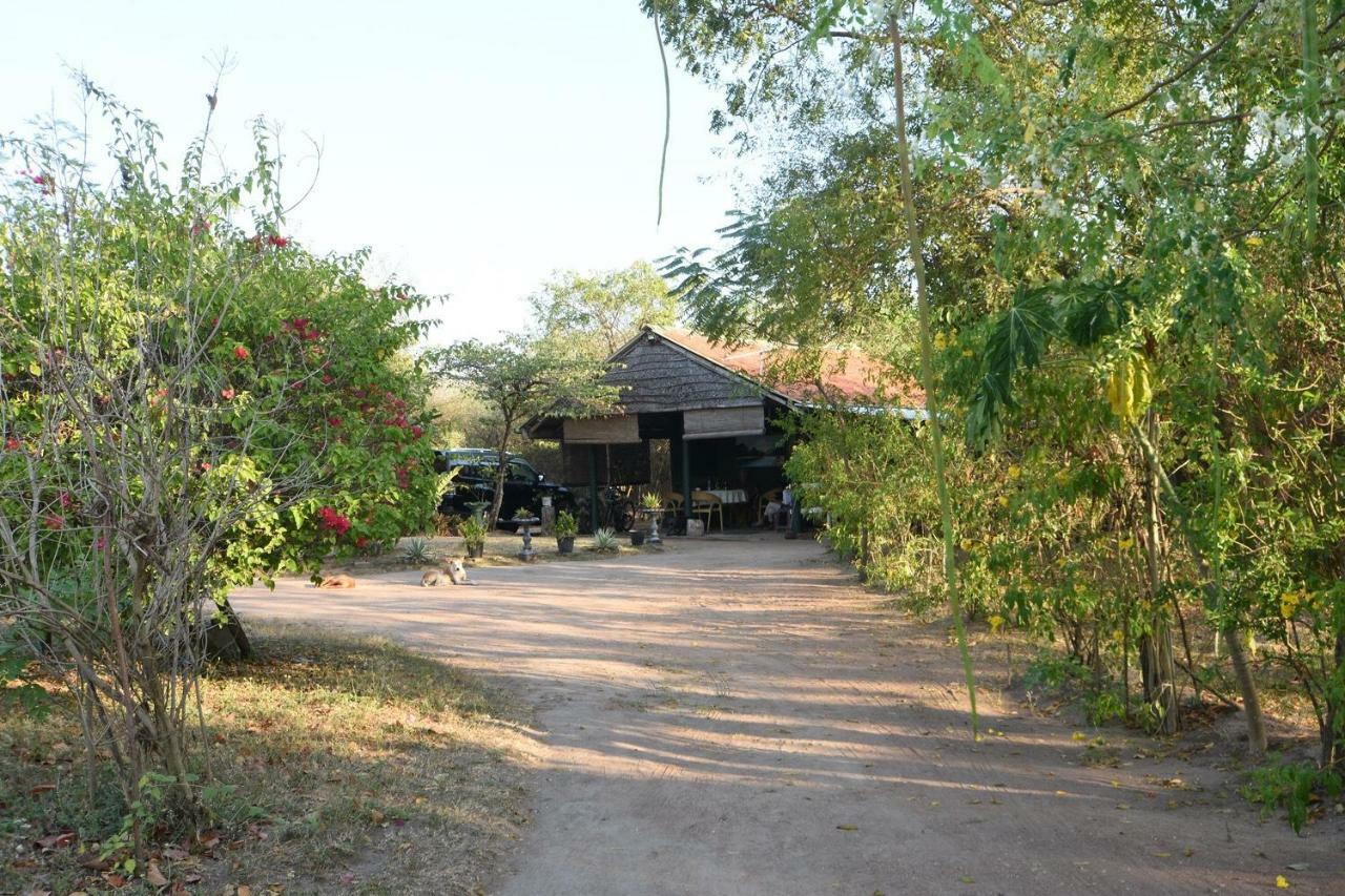 פוטאלם Captain'S Bird Safari Lodge מראה חיצוני תמונה